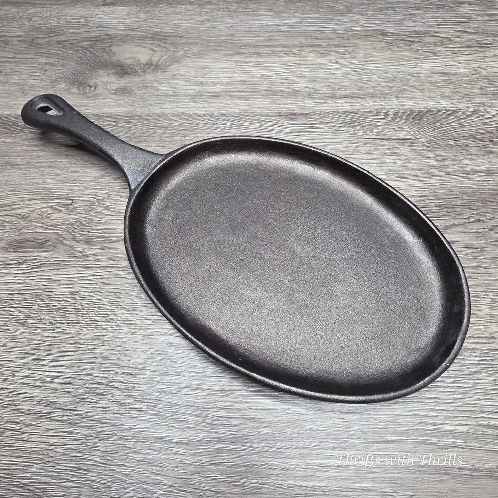 Traditional Castiron Basic Essentials Oval Fajita Skillet Black 9x7 Cast Iron - Picture 2 of 13